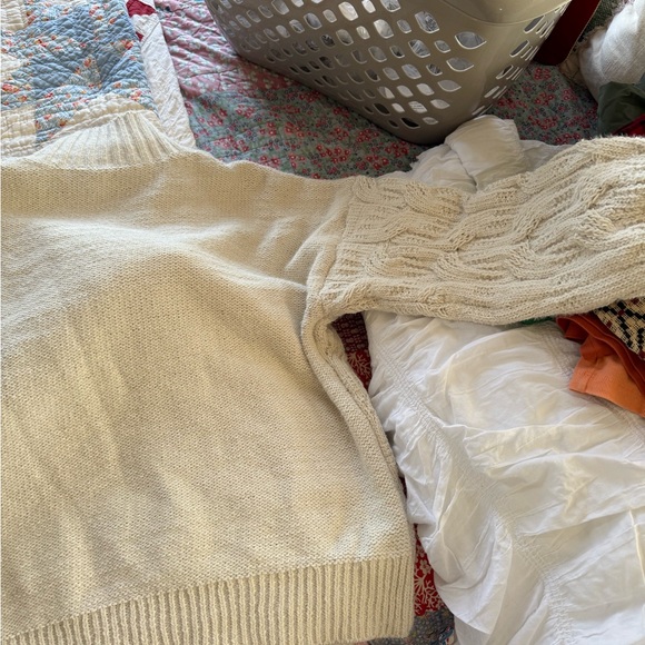 Comfy cable knit sweater - Picture 5 of 5